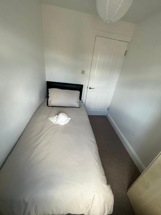 City Reach Retreat Spacious 4Bed House Startford Maryland Great Transport Links 런던 외부 사진