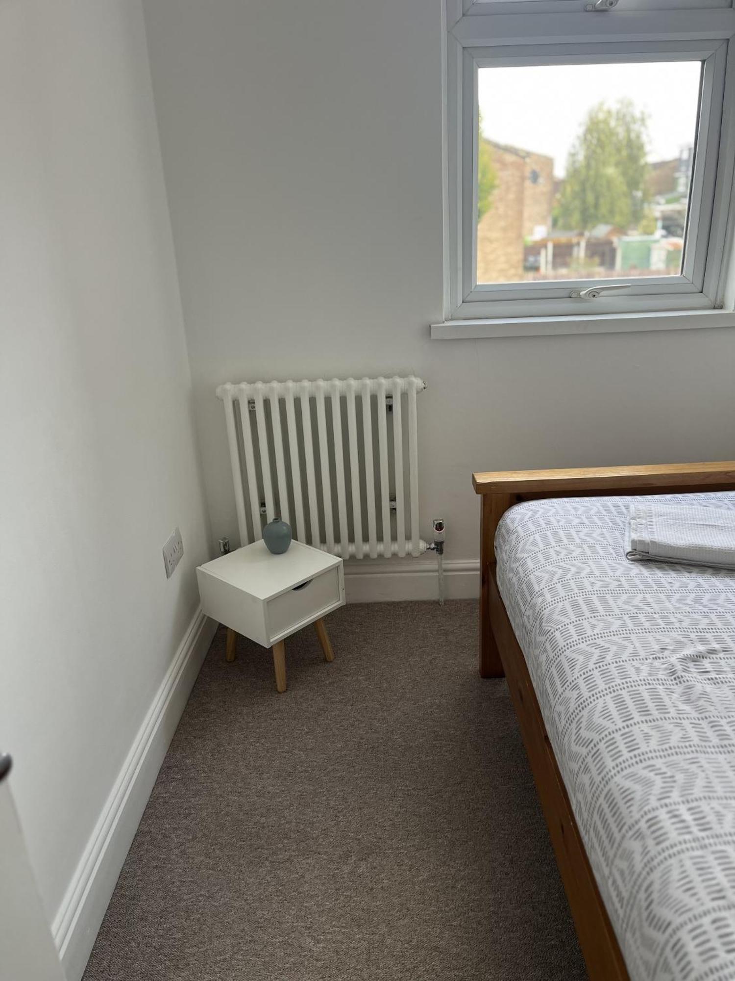 City Reach Retreat Spacious 4Bed House Startford Maryland Great Transport Links 런던 외부 사진