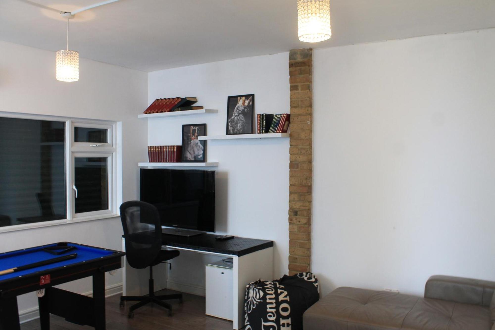 City Reach Retreat Spacious 4Bed House Startford Maryland Great Transport Links 런던 외부 사진