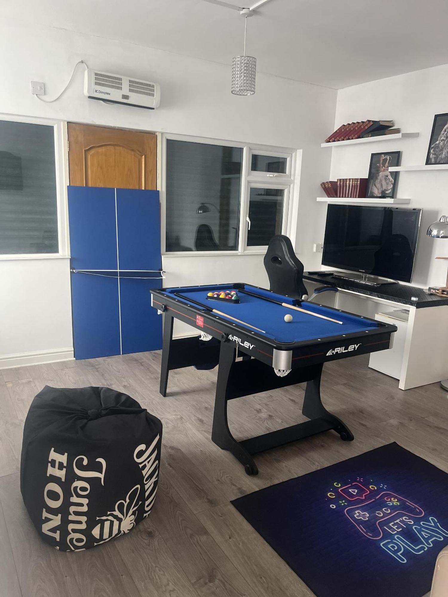 City Reach Retreat Spacious 4Bed House Startford Maryland Great Transport Links 런던 객실 사진